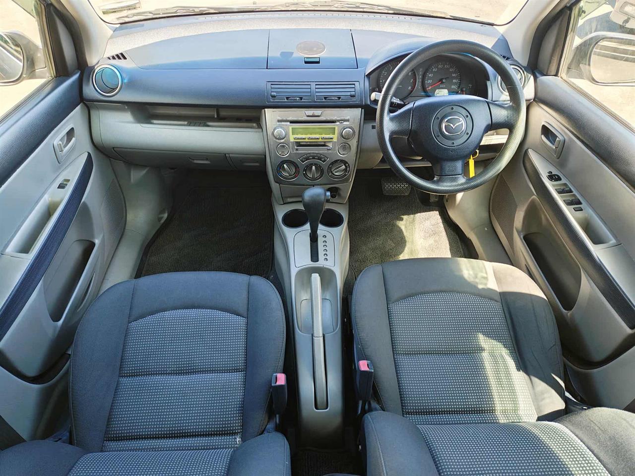 2004 Mazda Demio