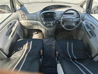 2000 Toyota Estima - Thumbnail