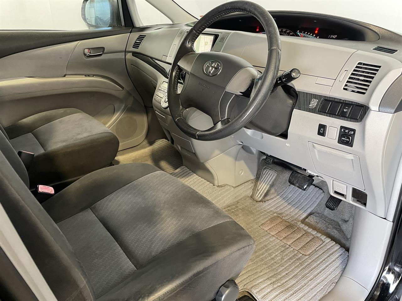 2006 Toyota Estima