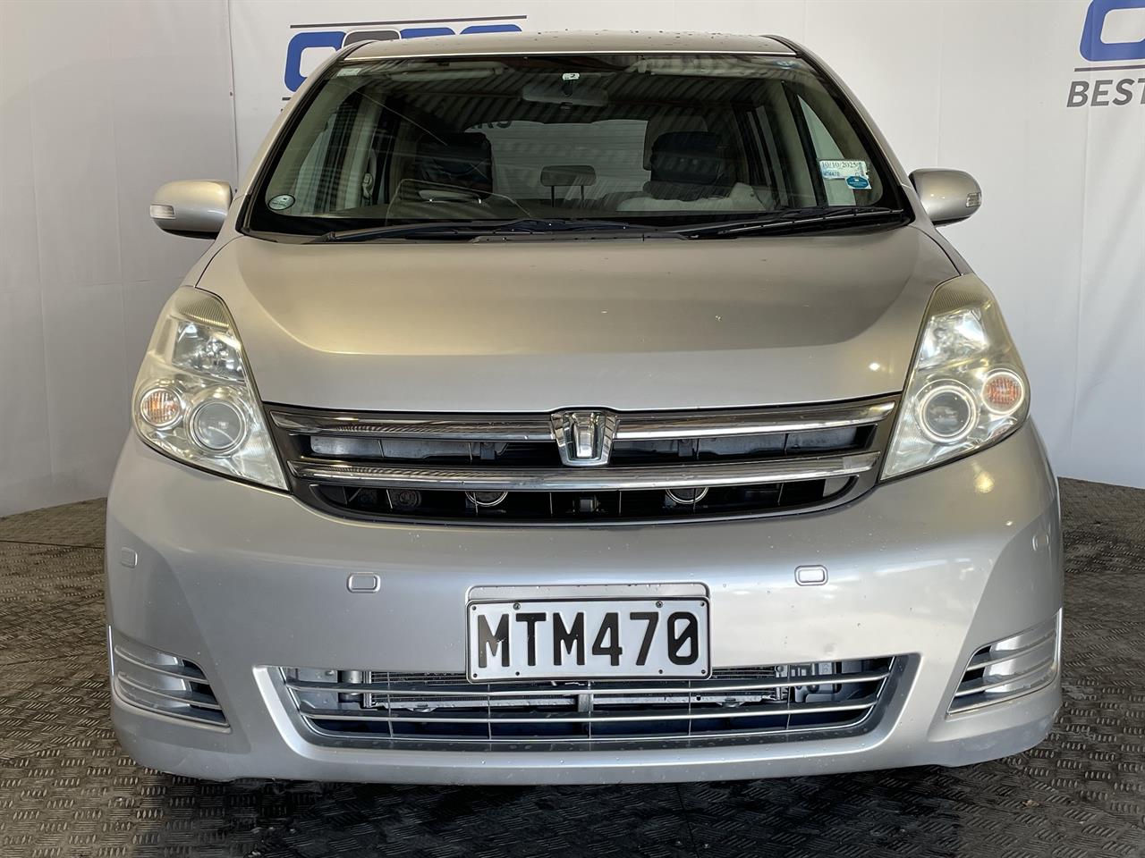 2009 Toyota Isis