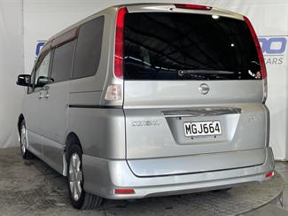 2008 Nissan Serena - Thumbnail