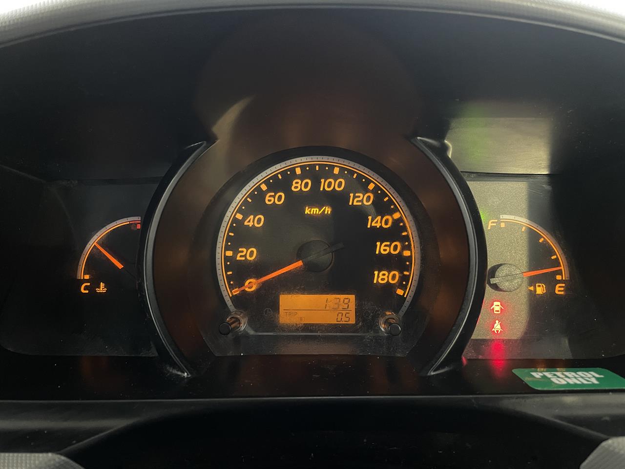 2006 Toyota Hiace
