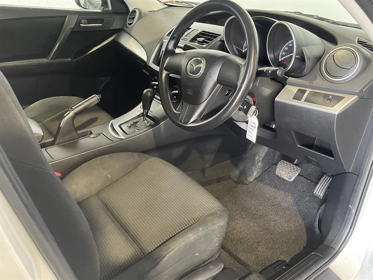2011 Mazda Axela