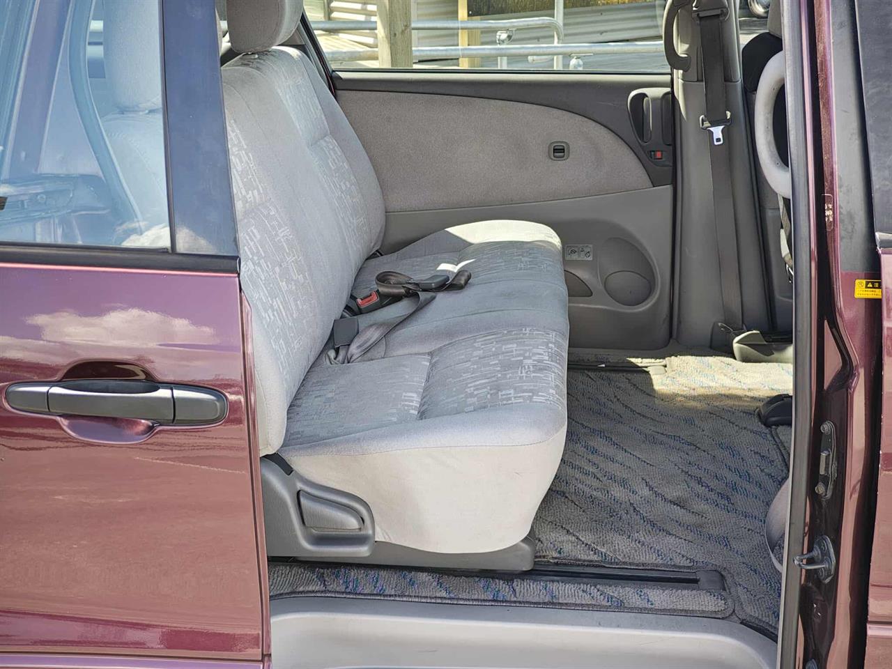 2000 Toyota Estima