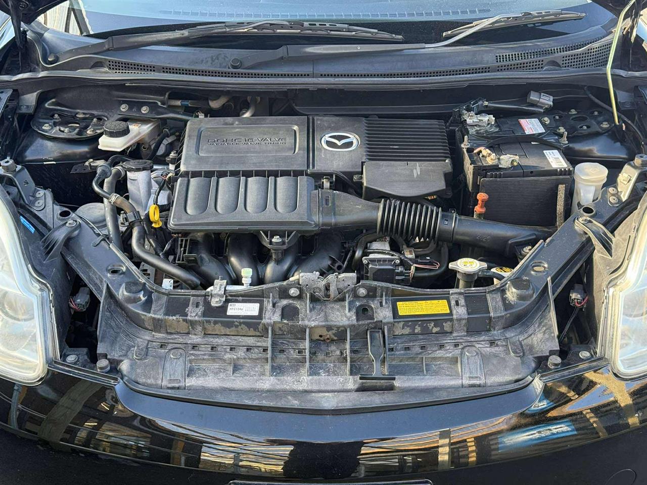 2005 Mazda Verisa