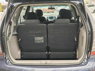 2006 Mitsubishi Grandis - Thumbnail