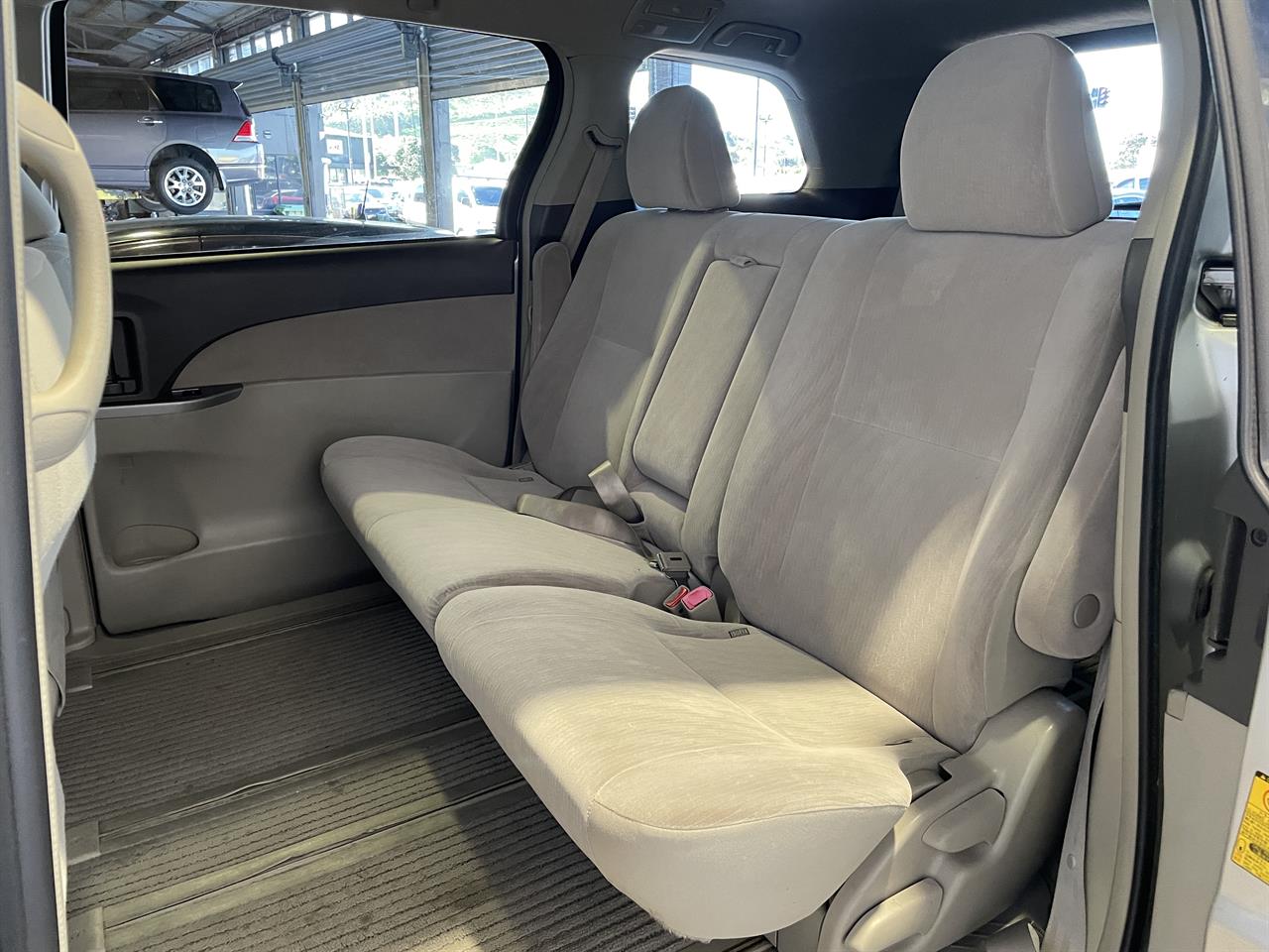 2010 Toyota Estima