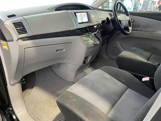 2006 Toyota Estima - Thumbnail
