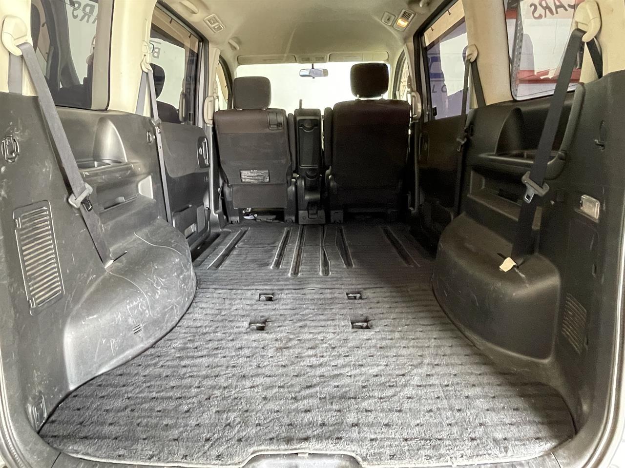 2008 Nissan Serena