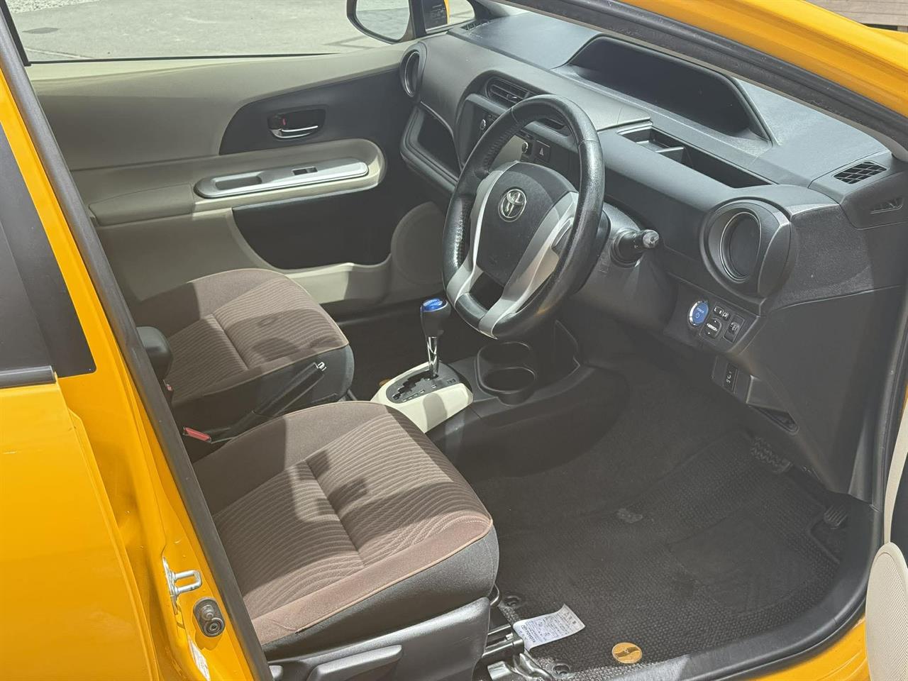2013 Toyota Aqua