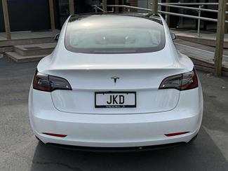 2021 Tesla Model 3 - Thumbnail