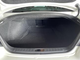 2011 Nissan Fuga - Thumbnail