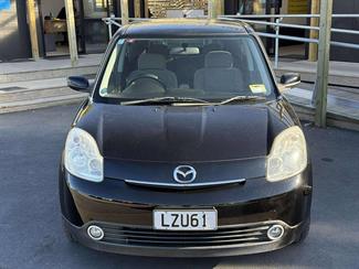 2005 Mazda Verisa - Thumbnail