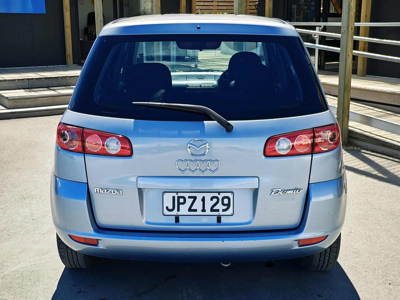 2004 Mazda Demio