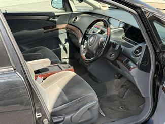2004 Honda Odyssey - Thumbnail