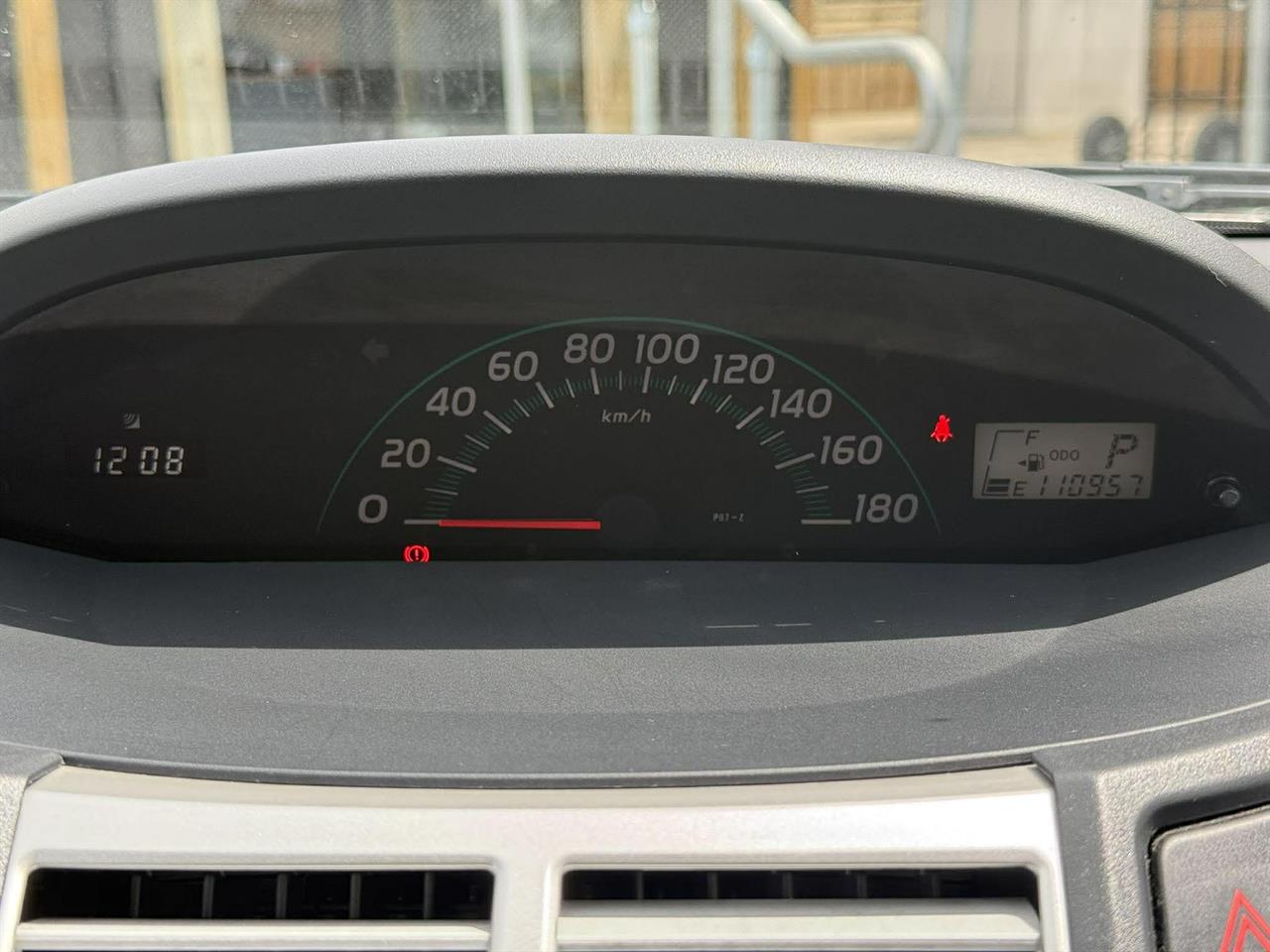 2005 Toyota Vitz