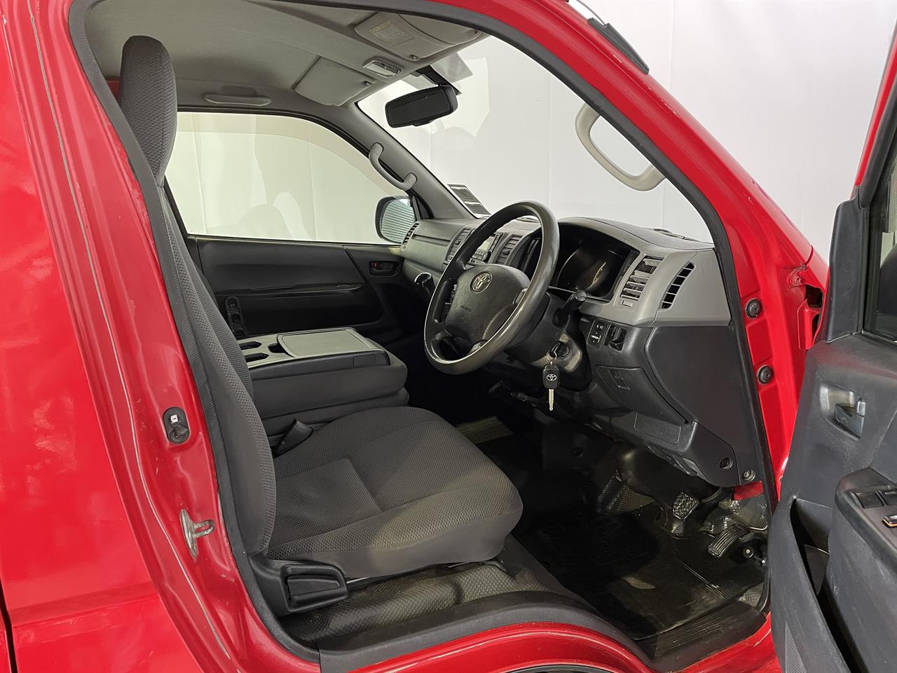 2014 Toyota Hiace