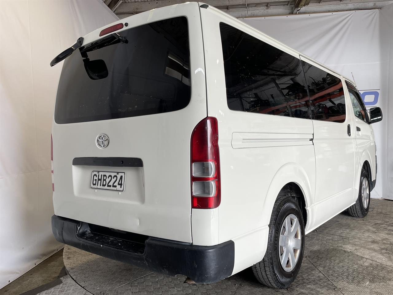 2006 Toyota Hiace