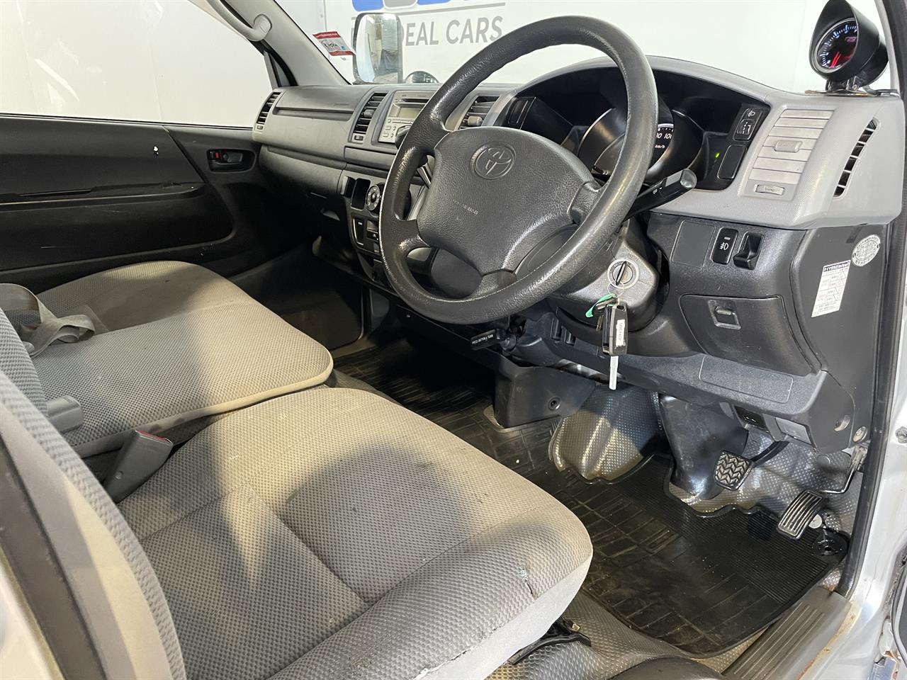 2007 Toyota Hiace