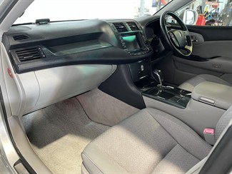 2009 Toyota Crown - Thumbnail