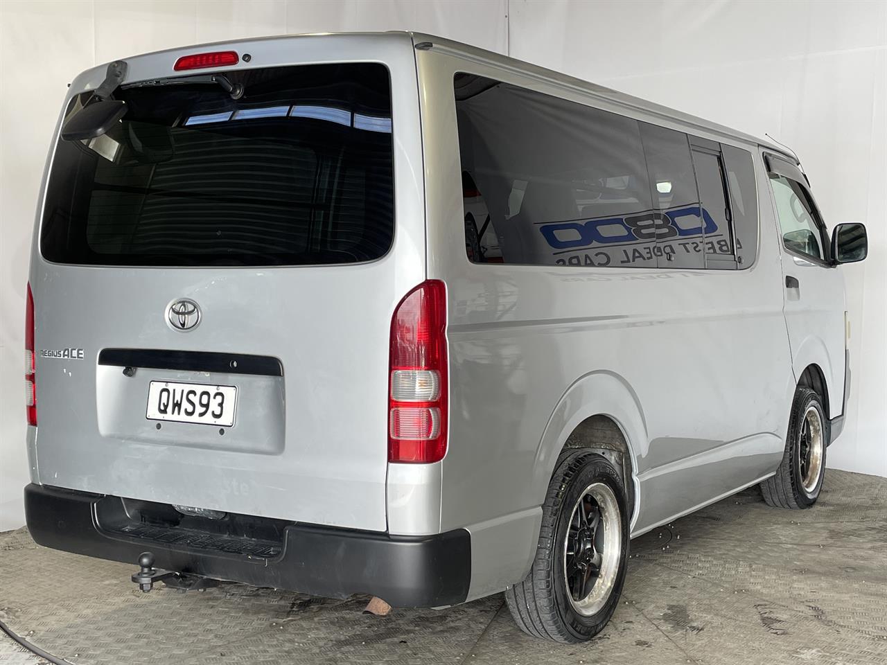 2005 Toyota Hiace