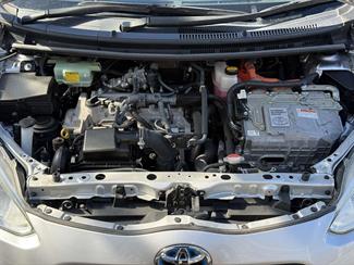 2015 Toyota Aqua - Thumbnail