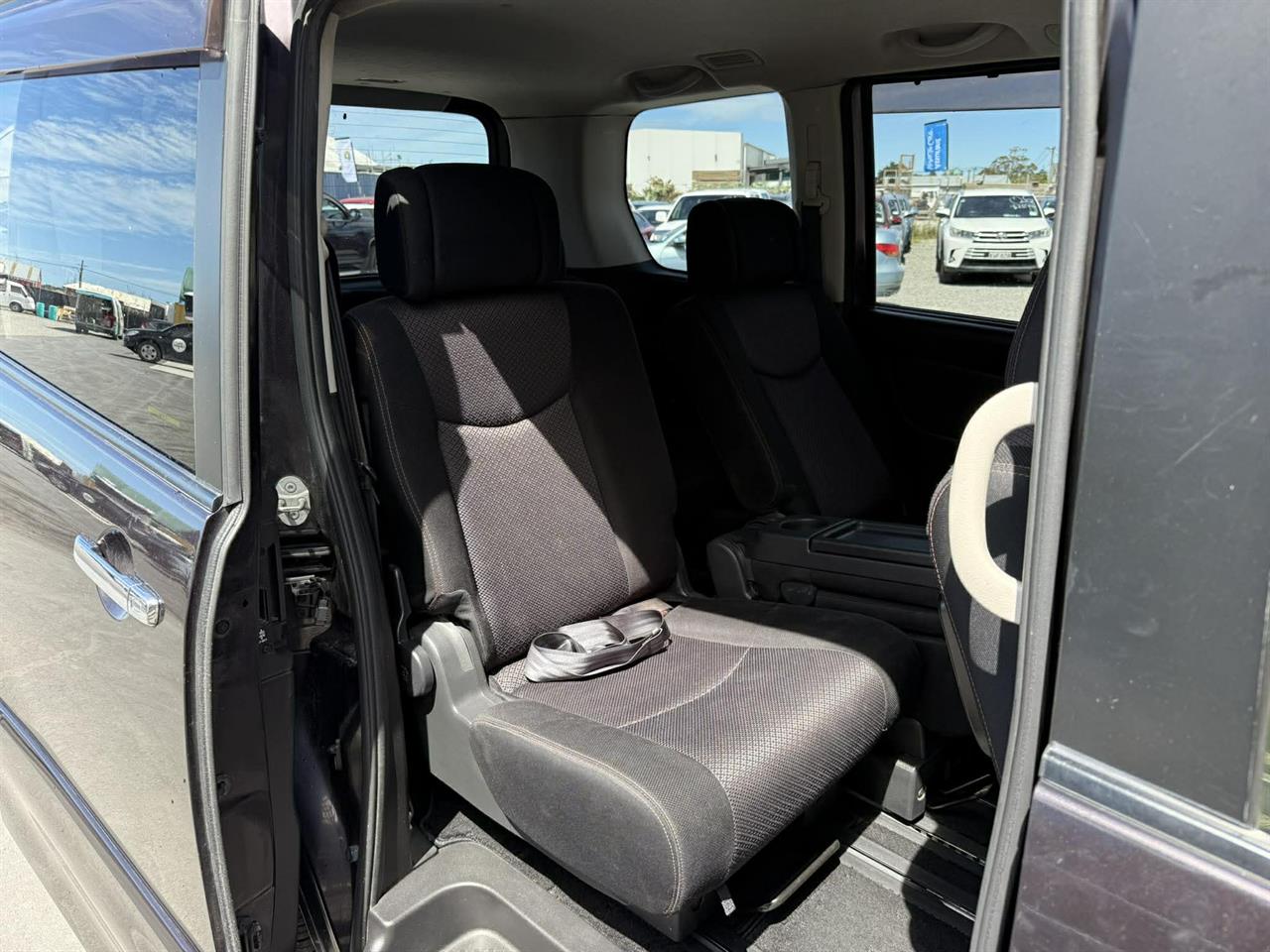 2012 Nissan Serena