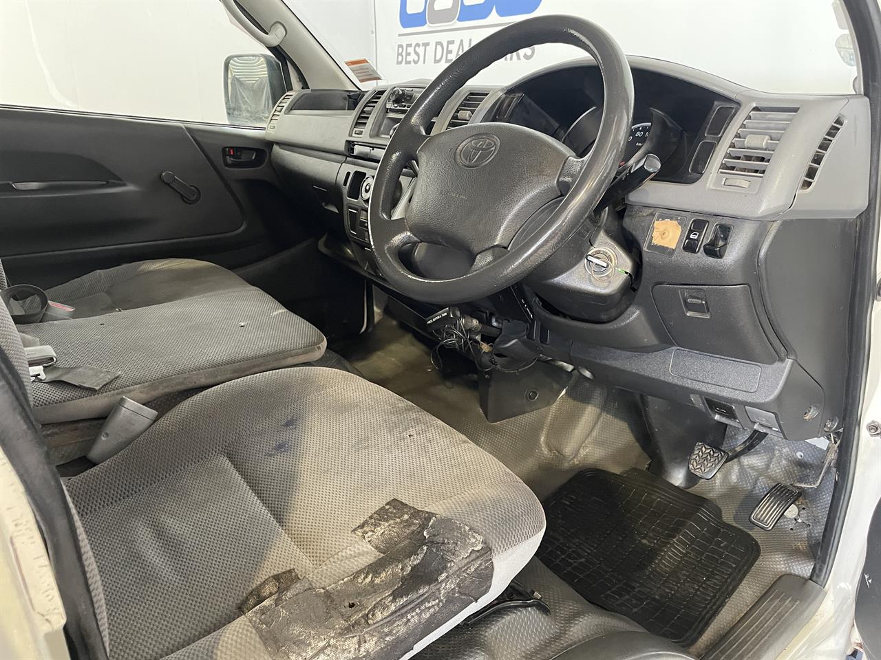 2005 Toyota Hiace