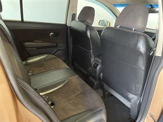 2010 Nissan Tiida - Thumbnail