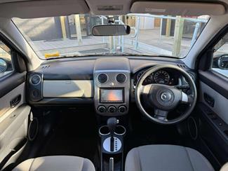 2005 Mazda Verisa - Thumbnail