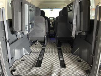2010 Mitsubishi Delica - Thumbnail