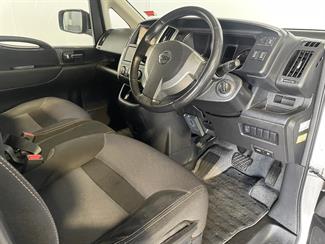 2008 Nissan Serena - Thumbnail