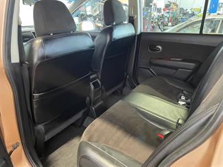 2010 Nissan Tiida - Thumbnail