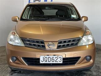 2010 Nissan Tiida - Thumbnail
