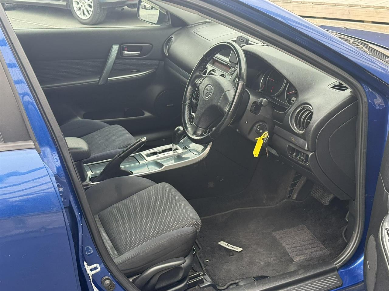 2006 Mazda Atenza