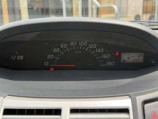 2005 Toyota Vitz - Thumbnail
