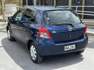 2005 Toyota Vitz - Thumbnail