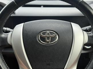 2013 Toyota Aqua - Thumbnail