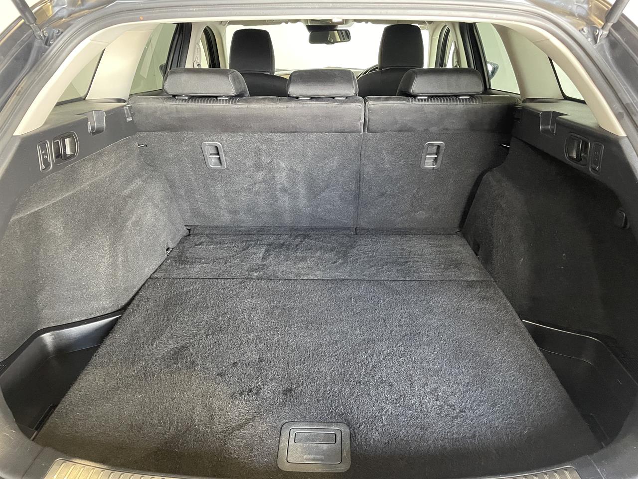 2014 Mazda Atenza