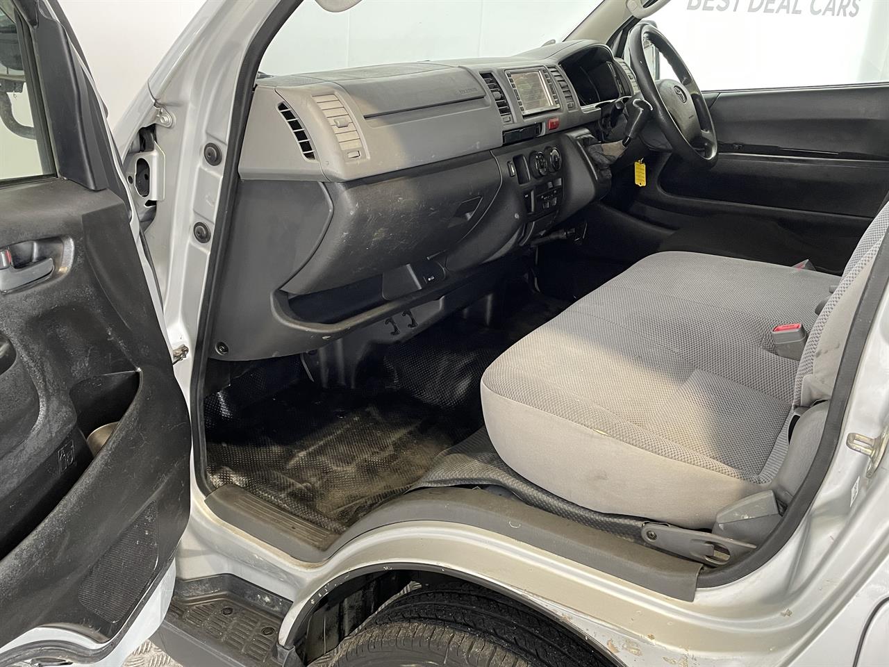 2005 Toyota Hiace