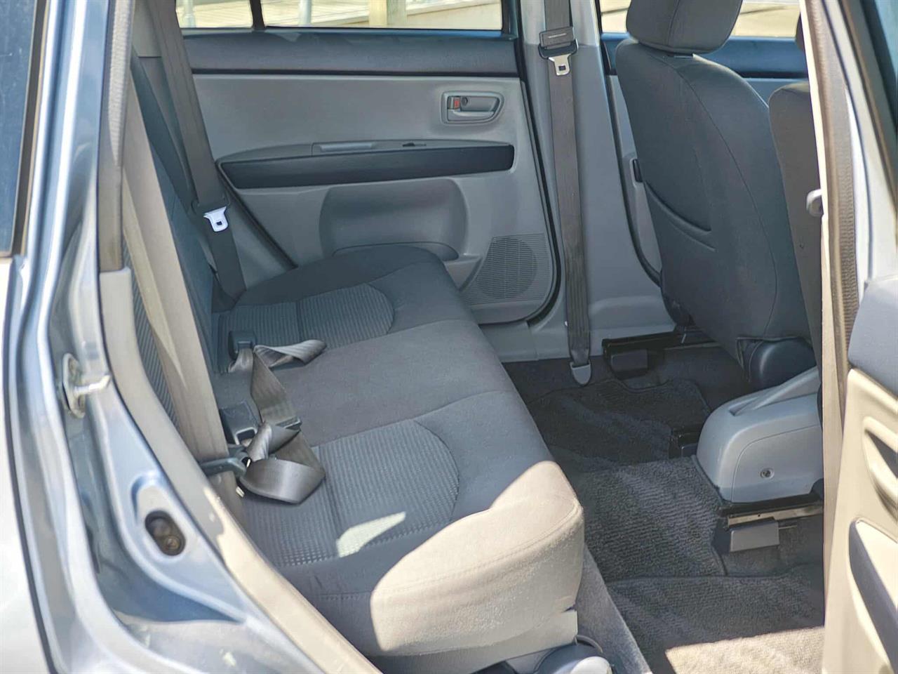 2004 Mazda Demio