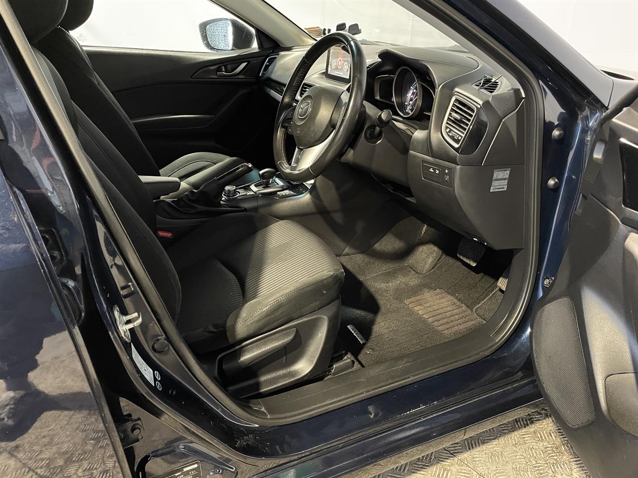 2014 Mazda Axela