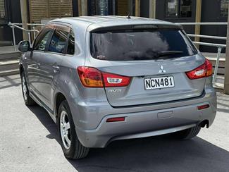 2010 Mitsubishi RVR - Thumbnail