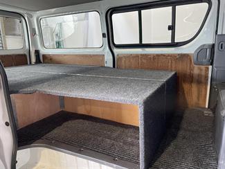 2009 Toyota Hiace - Thumbnail