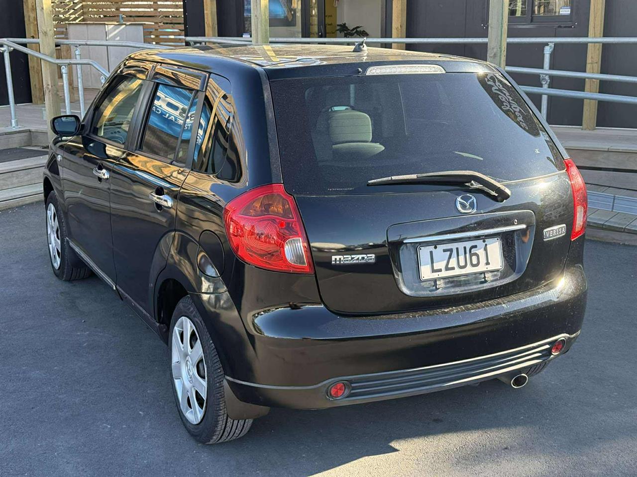 2005 Mazda Verisa