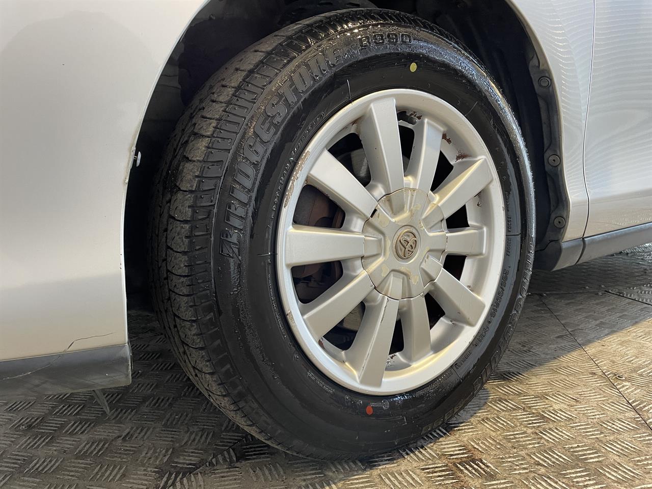 2010 Toyota Estima