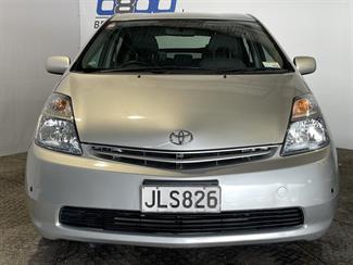 2010 Toyota Prius - Thumbnail