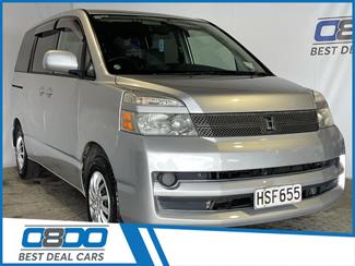 2005 Toyota Voxy