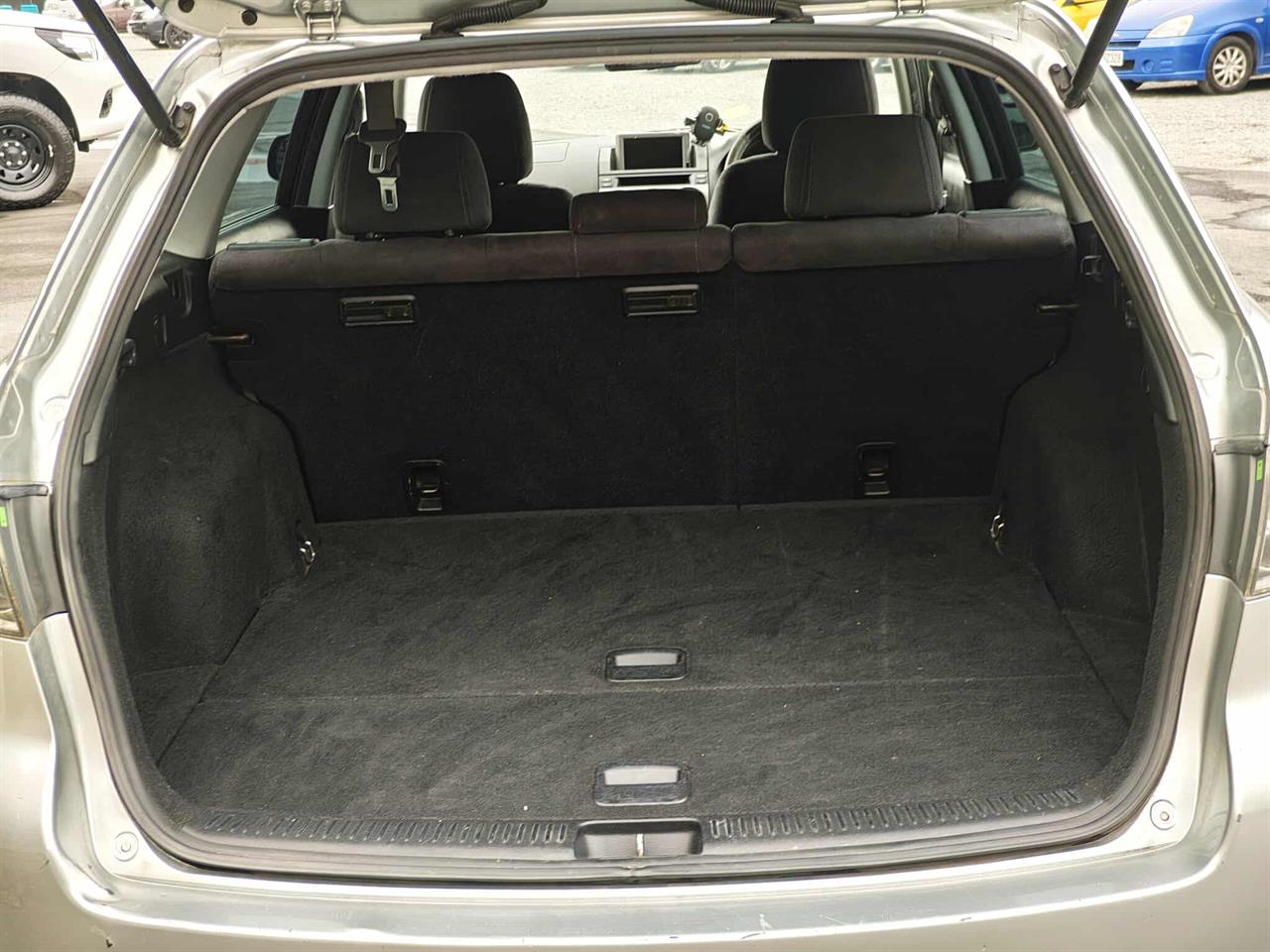 2004 Mazda Atenza