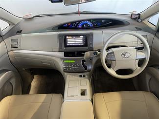 2012 Toyota Estima - Thumbnail